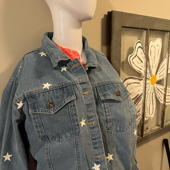 Shein denim jacket with stars - Picture 4 of 4